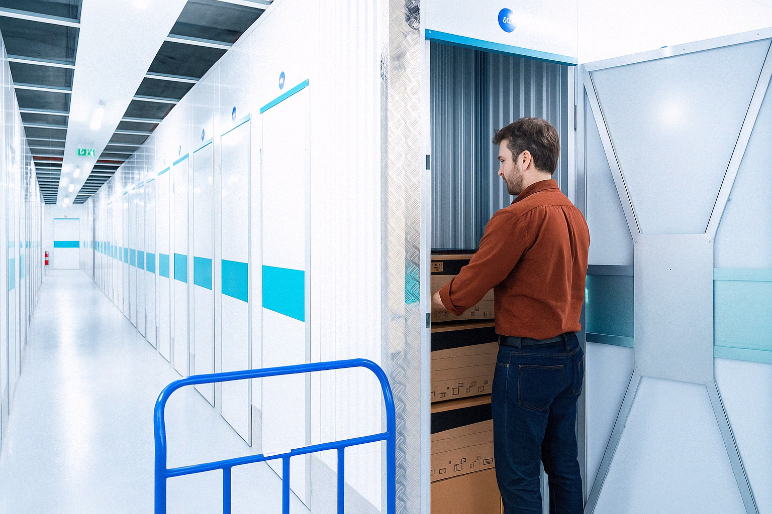 Pourquoi louer un box de stockage à Paris est devenu indispensable